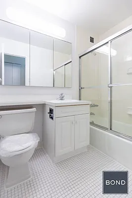 Rented by Bond New York | media 11