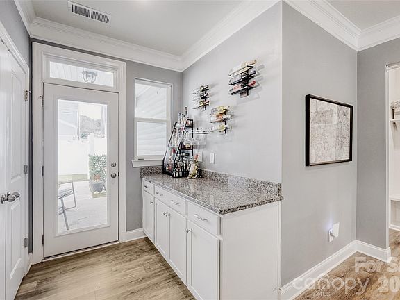 5th image of 110 Synandra Dr Unit A