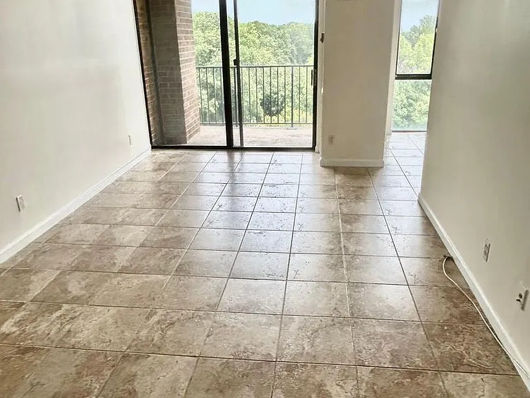 2311 Pimmit Dr #1205 — Photo 2