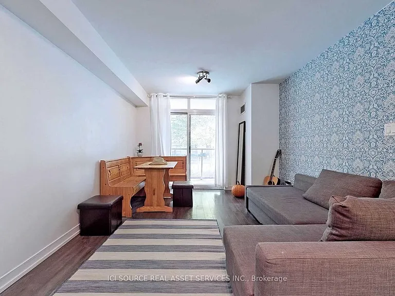 816 Lansdowne Ave #113 — Photo 4