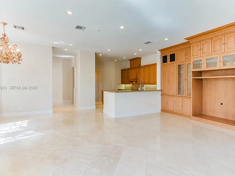 19471 NE 14th Ct — Photo 5