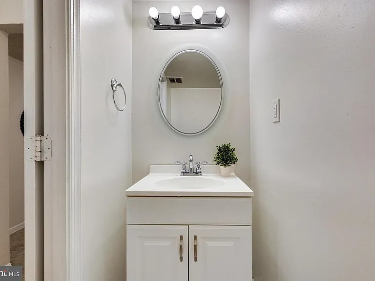 2373 Emerald Heights Ct — Photo 3