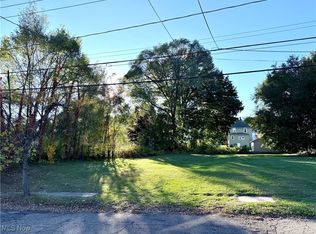 236 14th St NW, Barberton, OH 44203