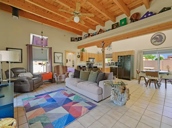 7516 Sagebrush Rd, Santa Fe, NM 87507