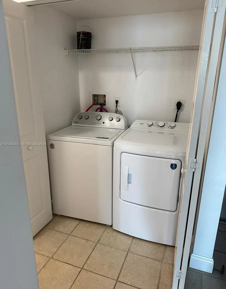 1 bed, 860 sqft, $2,700 — Photo 4