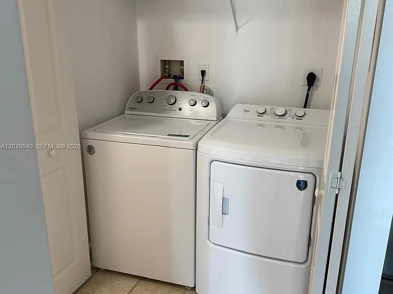 1250 S Miami Ave #1412 — Photo 4