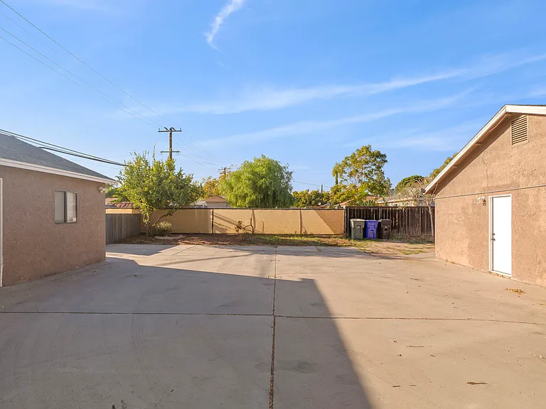 Kendall Dr — Photo 9