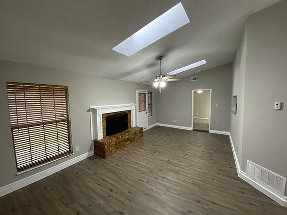 2nd image of 1105 Montclair Dr