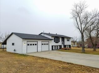 601 Hummingbird Cir, Box Elder, SD 57719