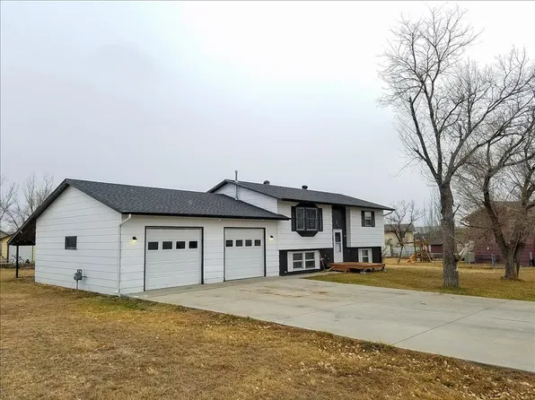 601 Hummingbird Cir, Box Elder, SD 57719
