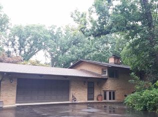 4N738 Crane Rd, St Charles, IL 60175