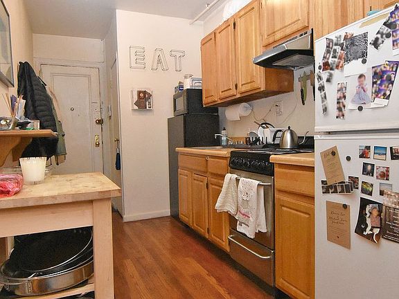 5th image of 104 E 4th St APT C4