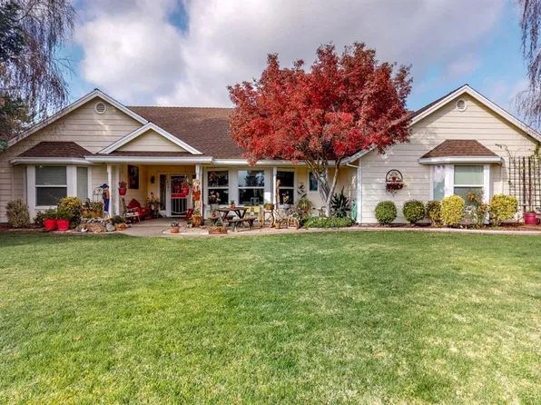 6201 N Epps Dr, Winton, CA 95388
