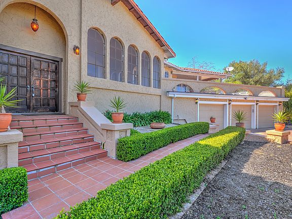 2nd image of 27022 Dezahara Way