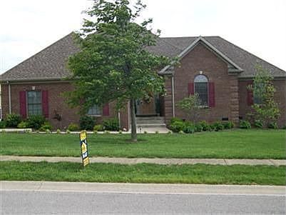 1st image of 105 Royal Oak Dr