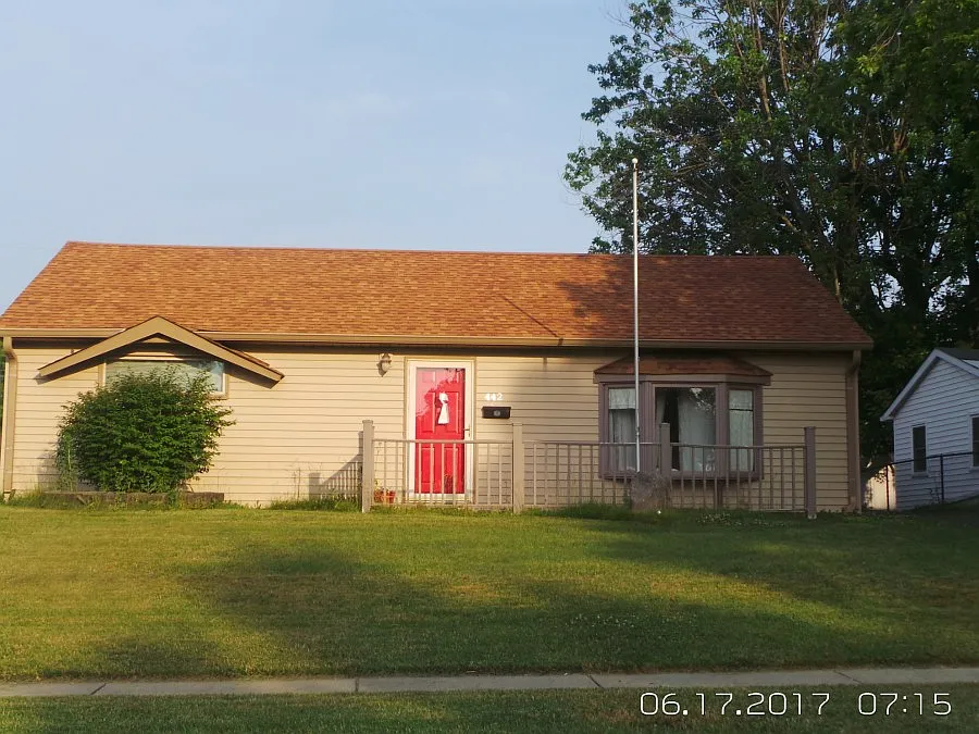 442 Park Dr photo 1