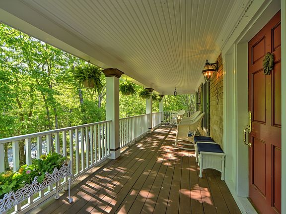 3rd image of 53 Wickatuck Ln