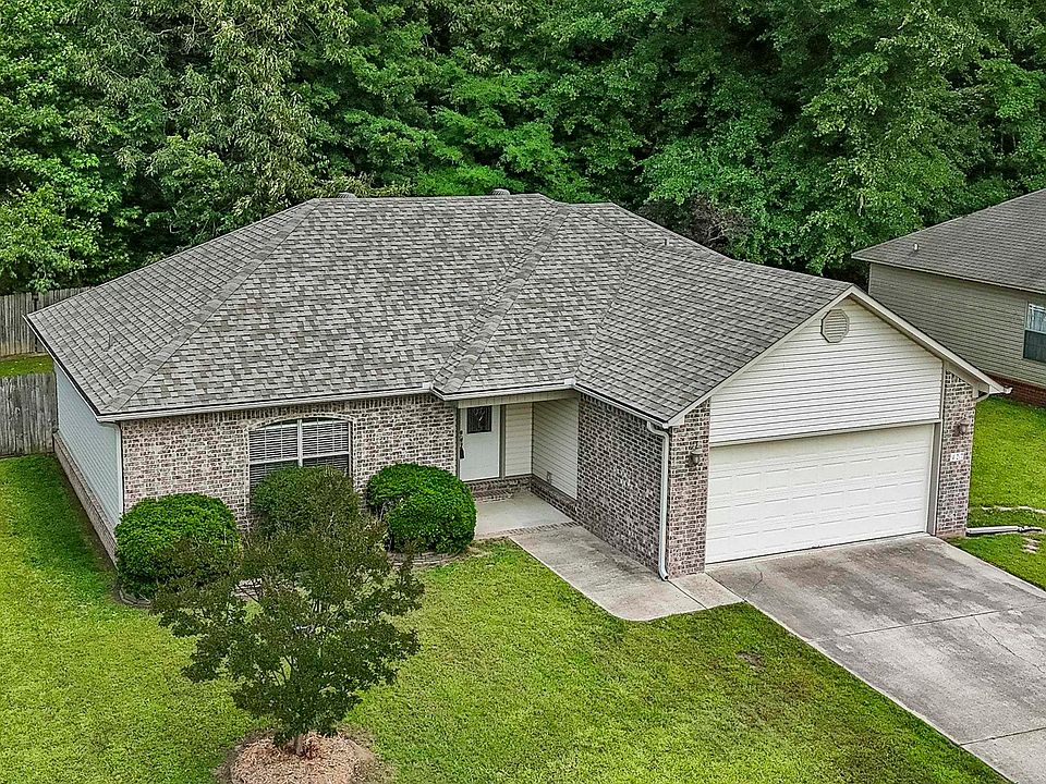 1st image of 427 Nottingham Dr