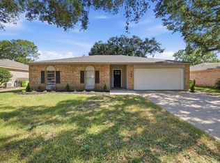 3027 Longhorn Dr, Rosenberg, TX 77471