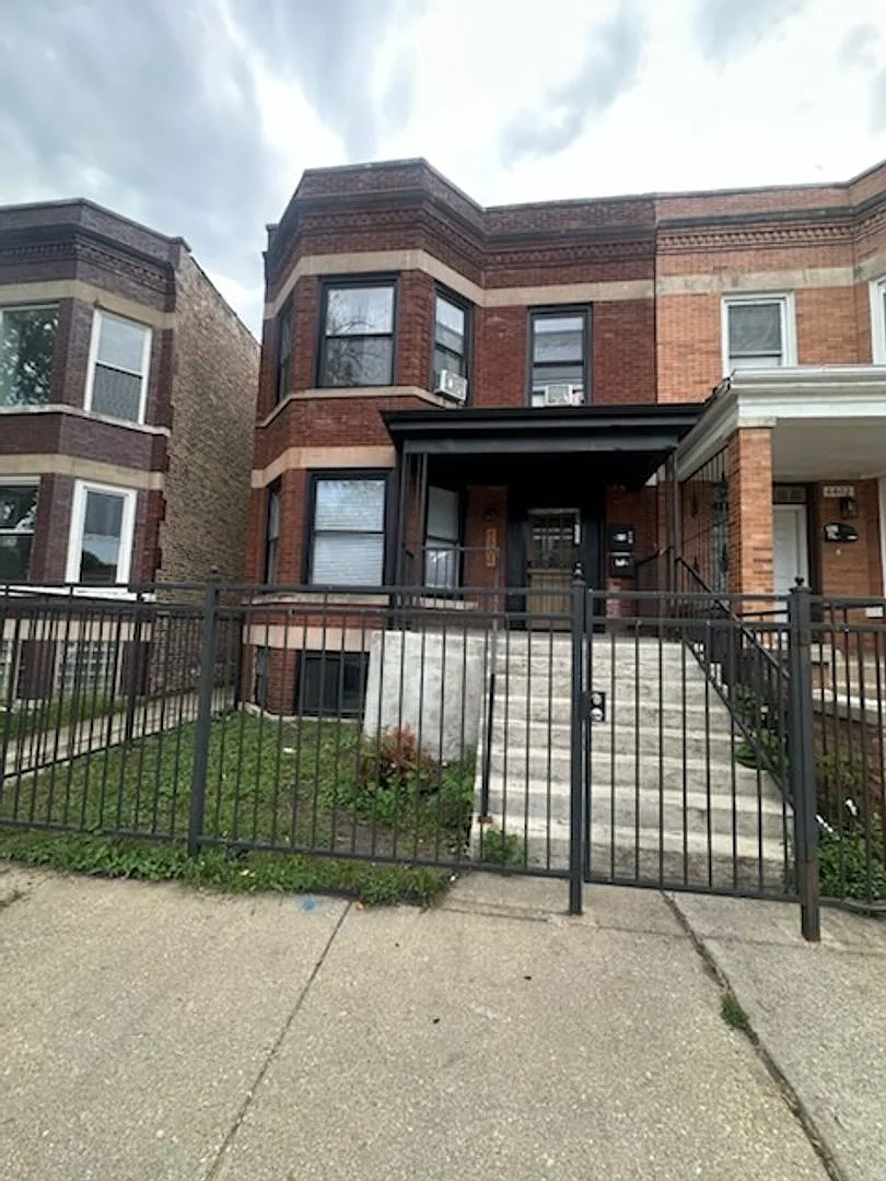 6804 S Champlain Ave, Chicago, IL 60637 — Photo 1