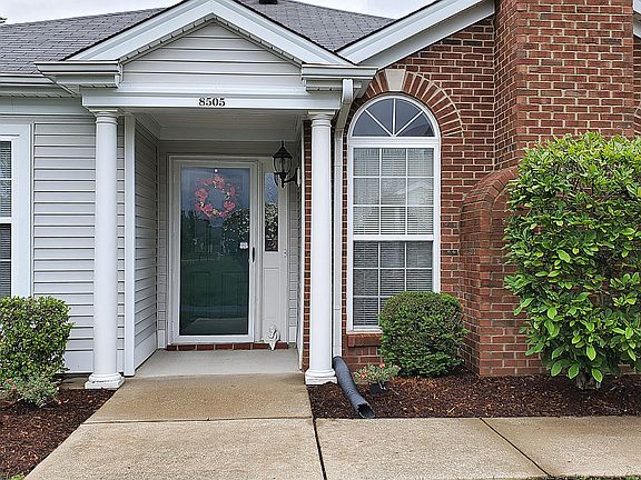 3rd image of 8505 Forest Way Dr