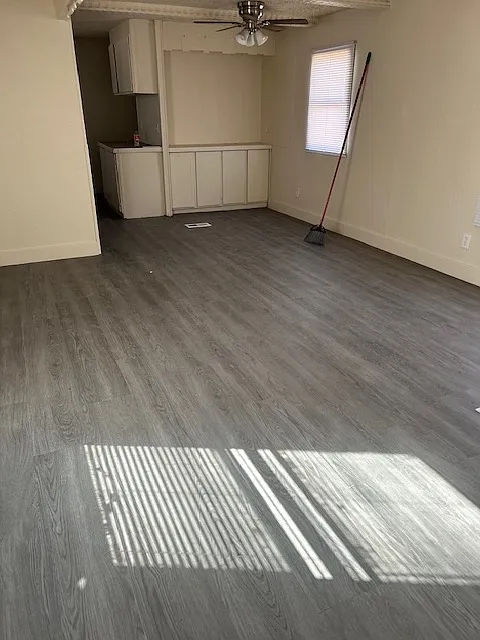 2 bed, 720 sqft, $800 — Photo 2