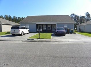 17205 Avondale Cir, Diberville, MS 39540