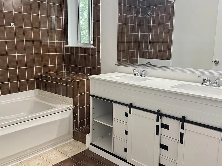 21 Jeffrey Cir — Photo 10