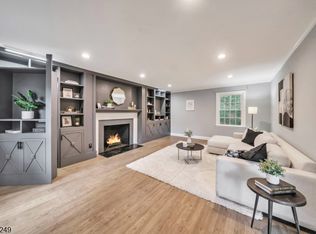 359 Dogwood Way, Mountainside Boro, NJ 07092