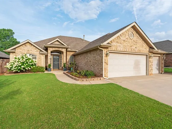 913 N Barn Hill Way, Mustang, OK 73064