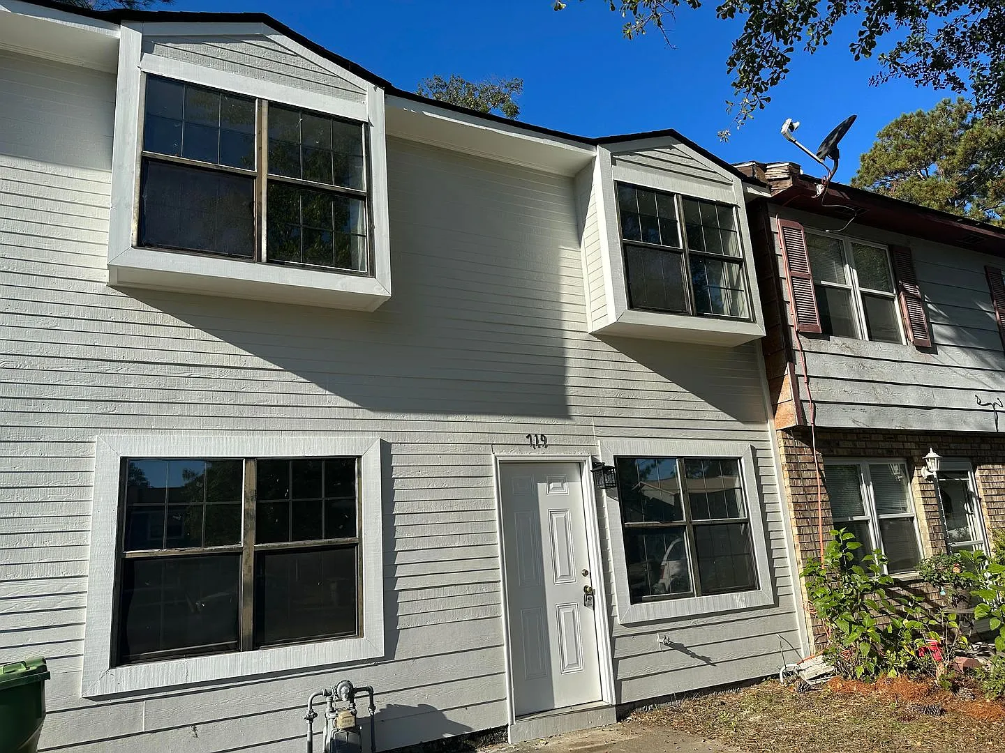 Charming 2-bedroom/1/5 bath townhome in Georgiana Court Subdivision — Photo 2