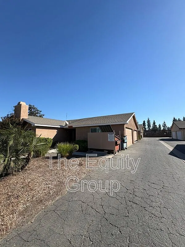 2 bed, 2.0 bath, 1056 sqft, $1,450 — Photo 1