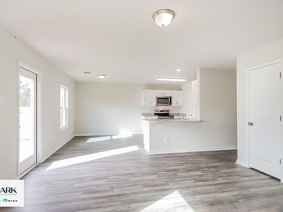 5th image of 15819 Del Norte Dr