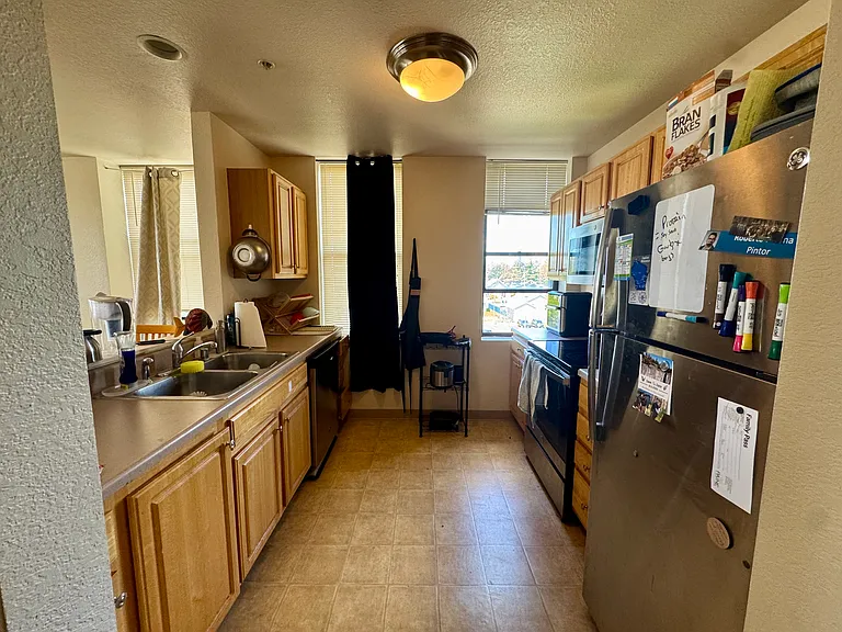 Lakeside Apartments — Photo 20