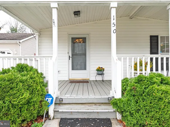 150 Troon Ct., Mays Landing, NJ 08330