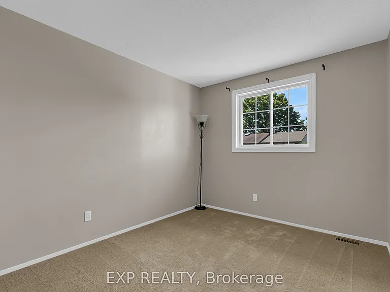 7 Sundback Ln — Photo 16