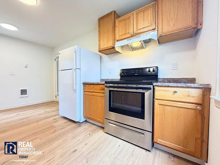 516 N K St LLC (Silver) — Photo 8