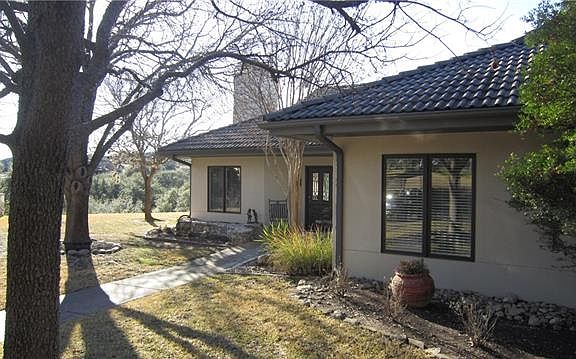 2nd image of 1913 Clubhouse Hill Dr