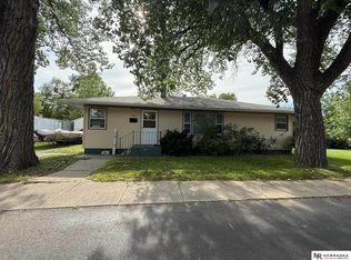 521 N Valentine St, Valentine, NE 69201