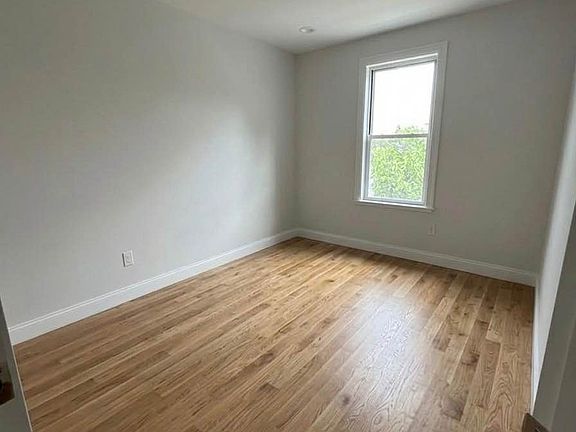 4th image of 31-34 28th Rd #1