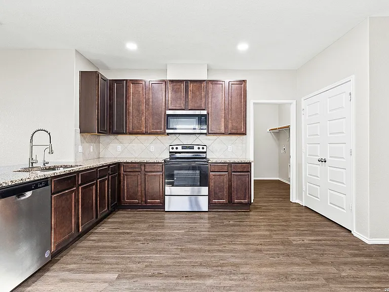 9419 Trap Rock Dr — Photo 4