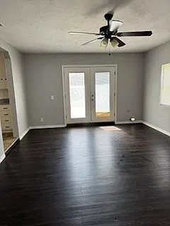 127 Dunbar Dr — Photo 2