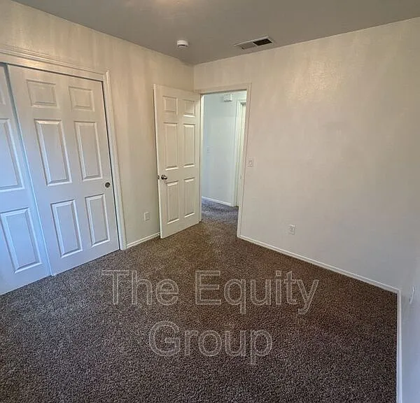 4203 W Walnut Ave #C — Photo 13