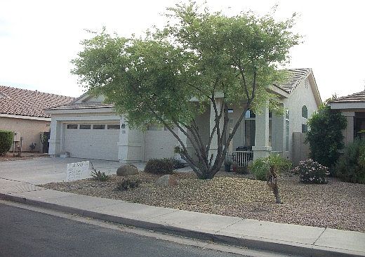 2nd image of 704 N Bridlegate Dr