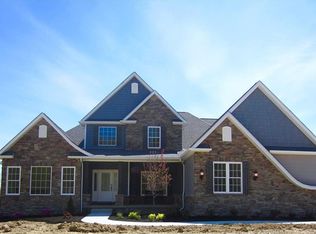 7637 Rimrock Rd, Medina, OH 44256