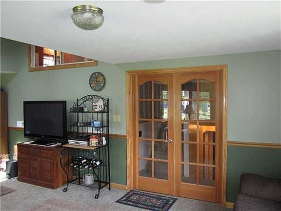 3rd image of 4536 Lincoln Dr