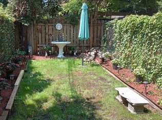 180 Saint James Pl, Brooklyn, NY 11238