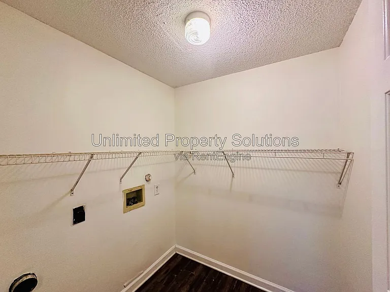 733 Bragg Dr #C — Photo 14