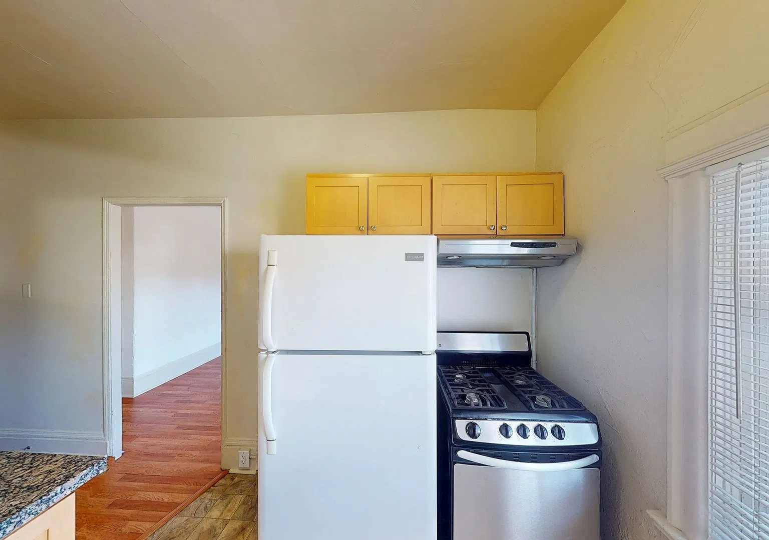 1832 Fruitvale ave! Comfortable Living in the Heart of Fruitvale — Photo 4