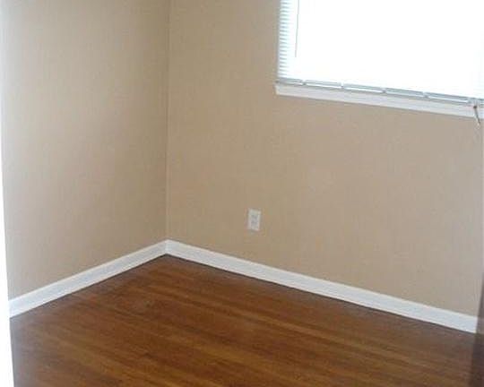 5th image of 22837 E 13 Mile Rd